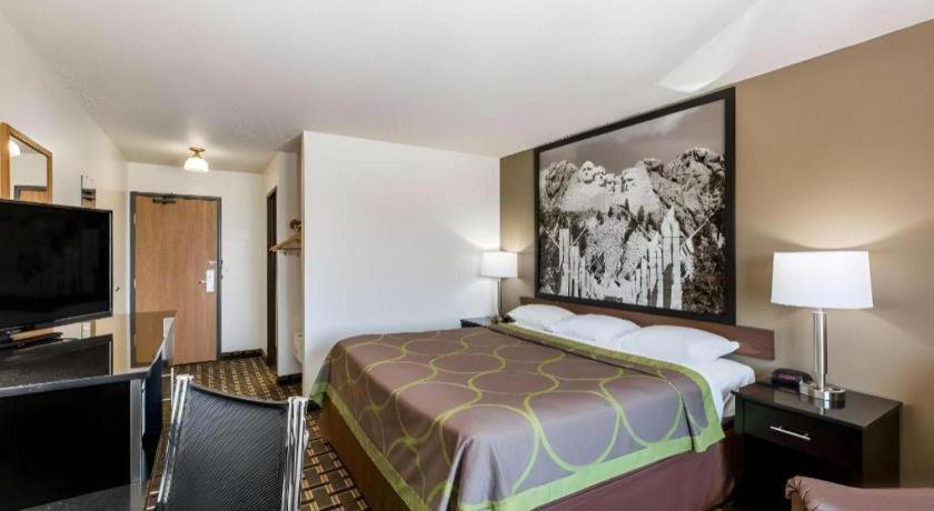 Super 8 By Wyndham Wayne Hotel Exterior photo